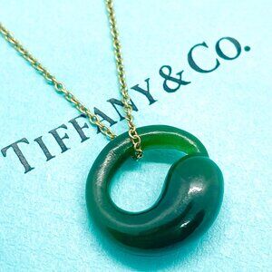 Tiffany & Co Elsa Peretti 18k Yellow Gold Green Jade Eternal Circle Necklace 17"